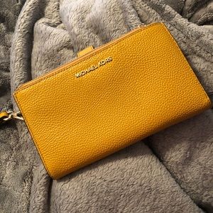 YELLOW MK WALLET